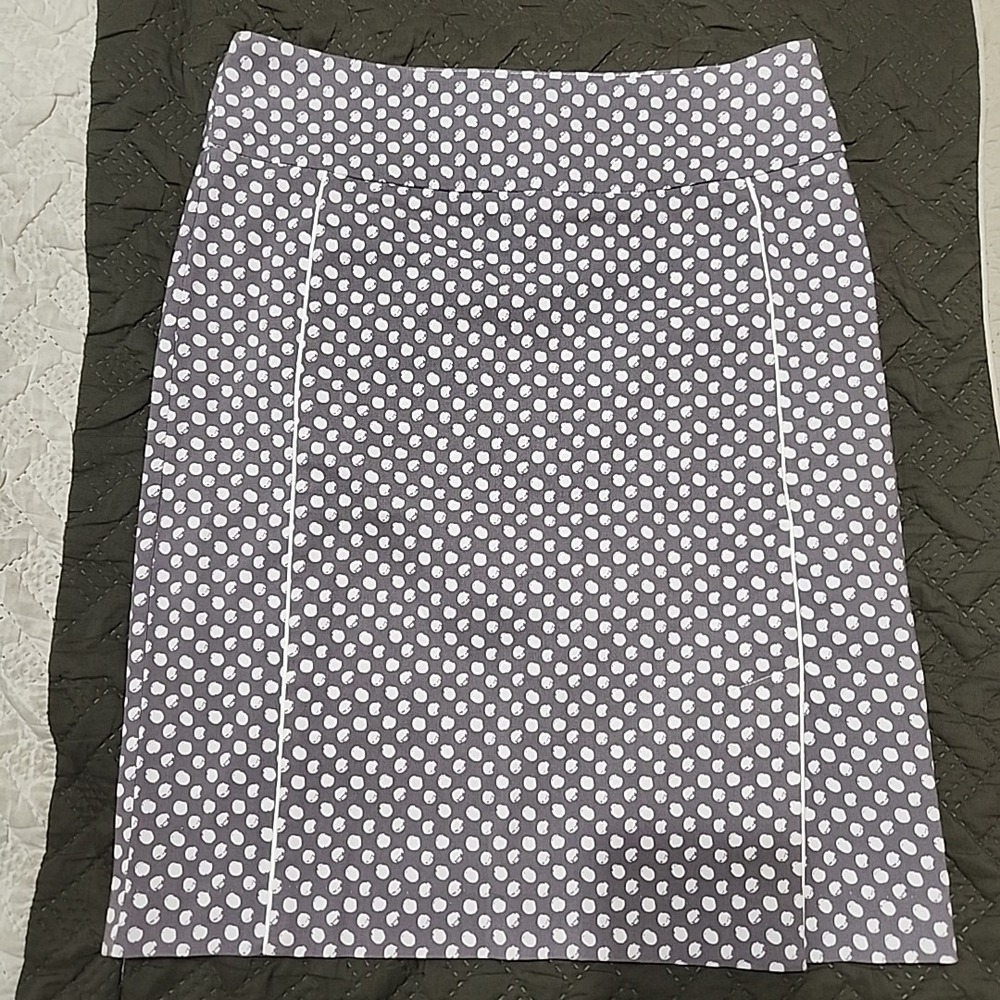 Margaret‎ M Pencil Skirt Size Medium Grey White Polka Dot Pull On Preppy Stretch